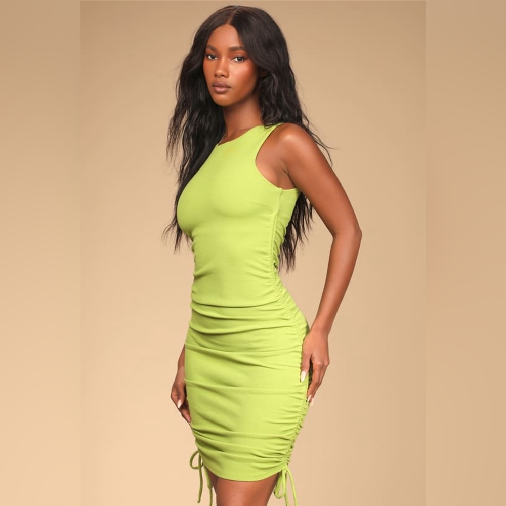 Lulu’s lime green dress
